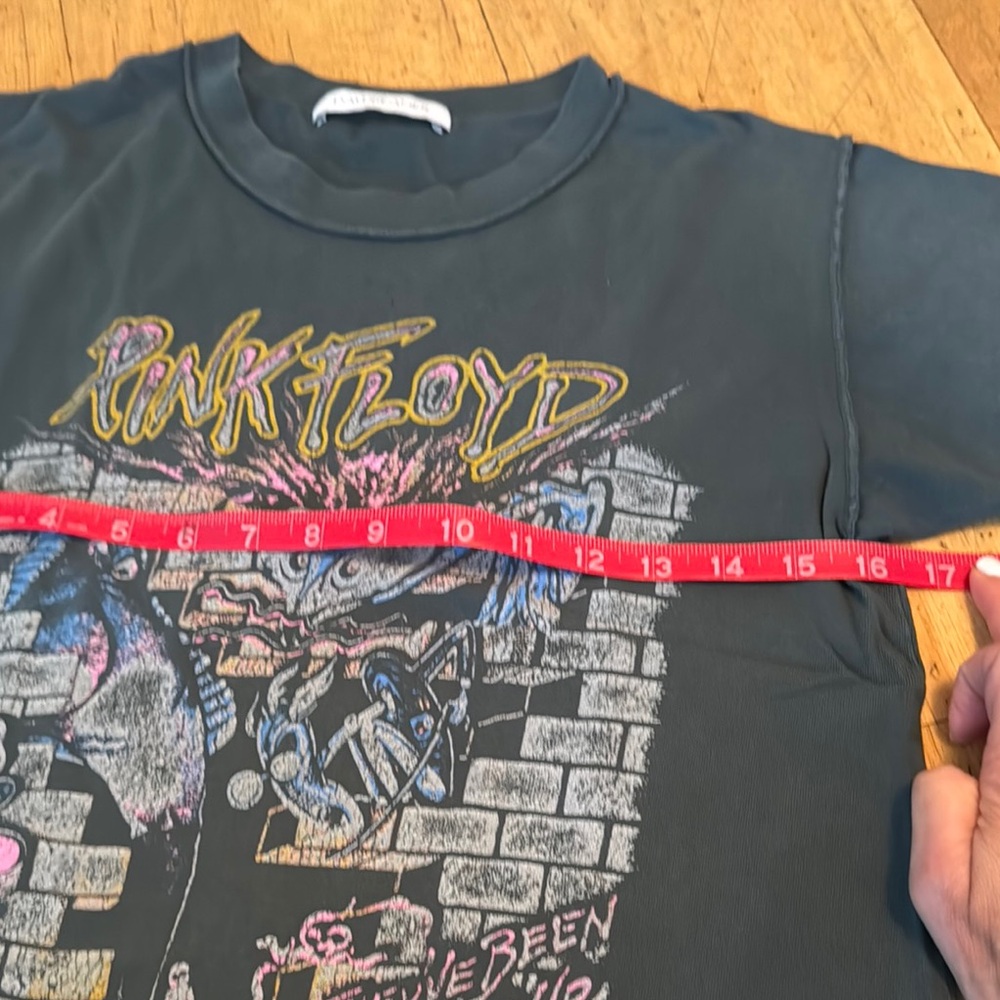 Daydreamer Pink Floyd Woman’s Tee-grey with Colorful Graphic - Picture 6 of 7